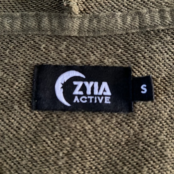 Zyia Calmness Pocket Hoodie - Picture 3 of 8